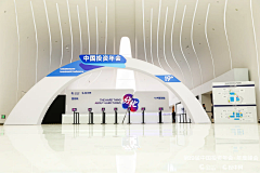 絢麗時尚 孔雀花卉藝術造型在空間美陳中的創意應用